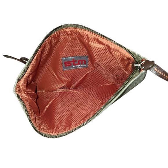 STM Russ Folisi NWT Green And Orange Laptop Messenger Bag Size XL - Picture 13 of 16